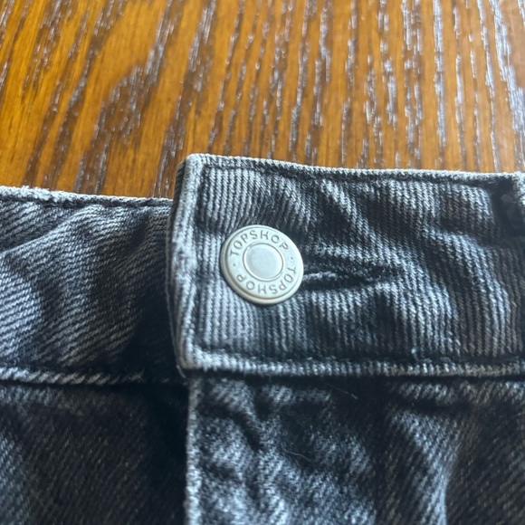 Topshop Women's Black Denim Mini Skirt Raw Hem 100% Cotton Size 6 - Picture 3 of 8